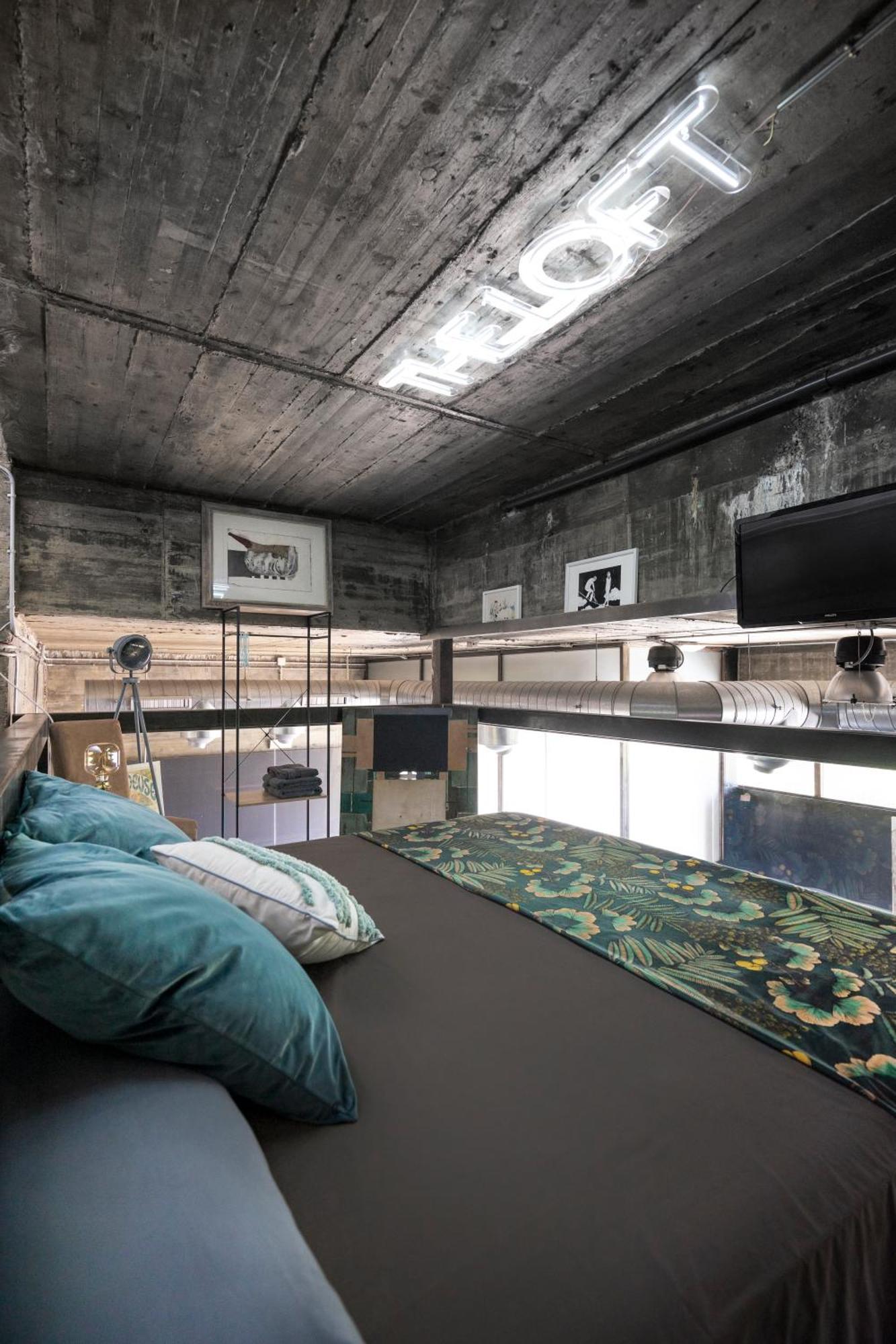 Willa The Loft - With Private Pool & Jacuzzi Corbera de Llobregat Zewnętrze zdjęcie